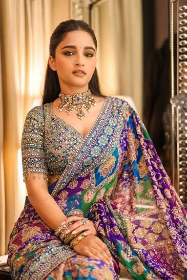 Kishori Shahane Lime Green Silk Woven Paithani Saree